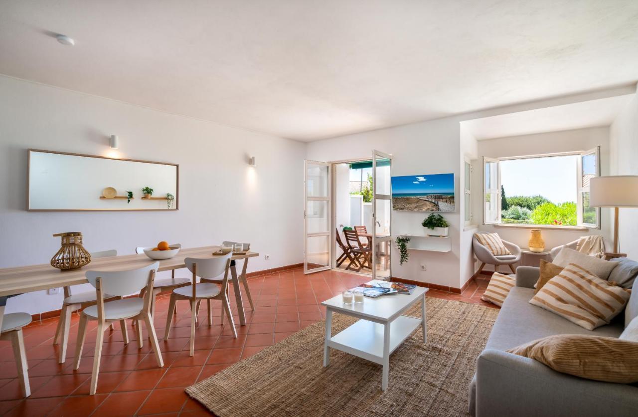 Beach Villa With Ocean View And Rooftop Cinema Гия Екстериор снимка