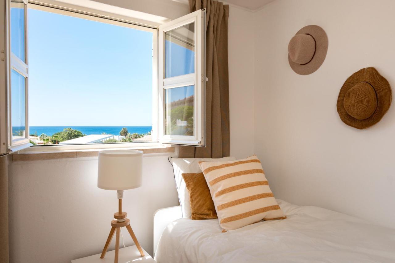 Beach Villa With Ocean View And Rooftop Cinema Гия Екстериор снимка